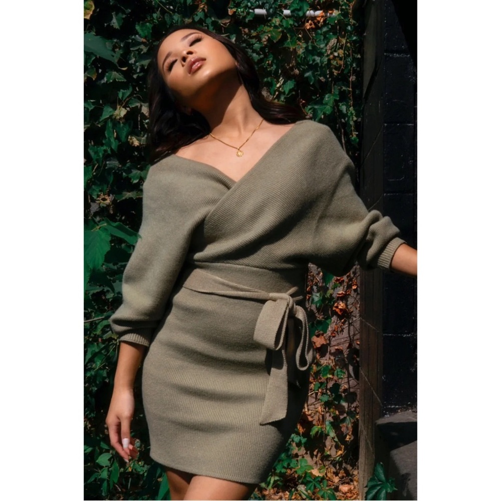 Lulus Green Sweater Dress size XS